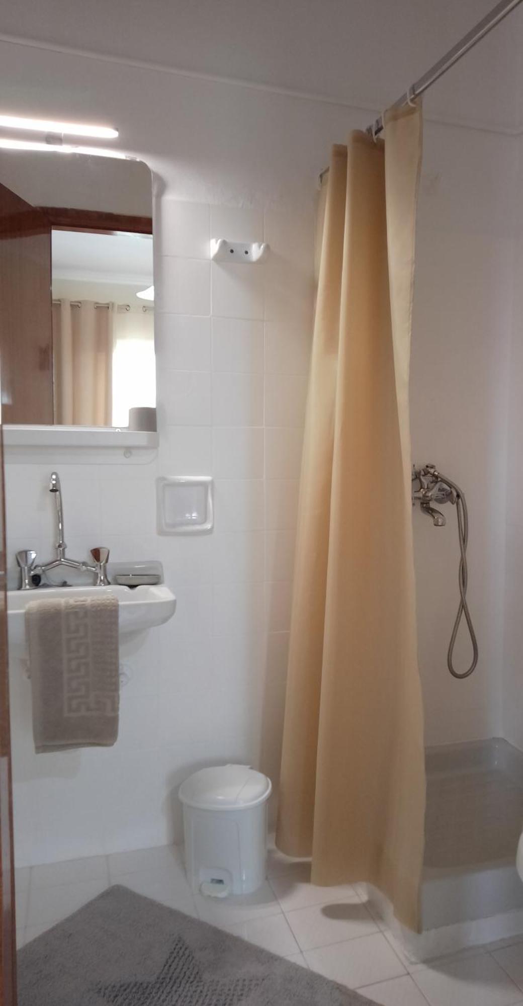 Vicky'S Guesthouse 卡沃斯 外观 照片